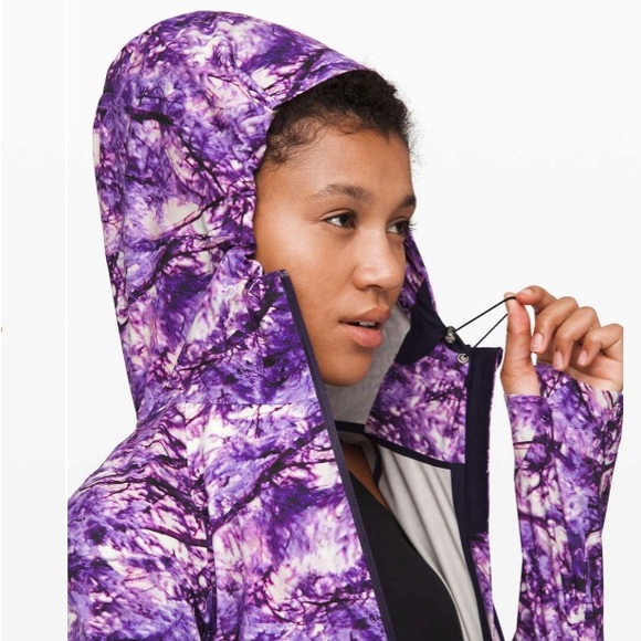 Lululemon the Rain is Calling Seawheeze jacket - Picture 4 of 10